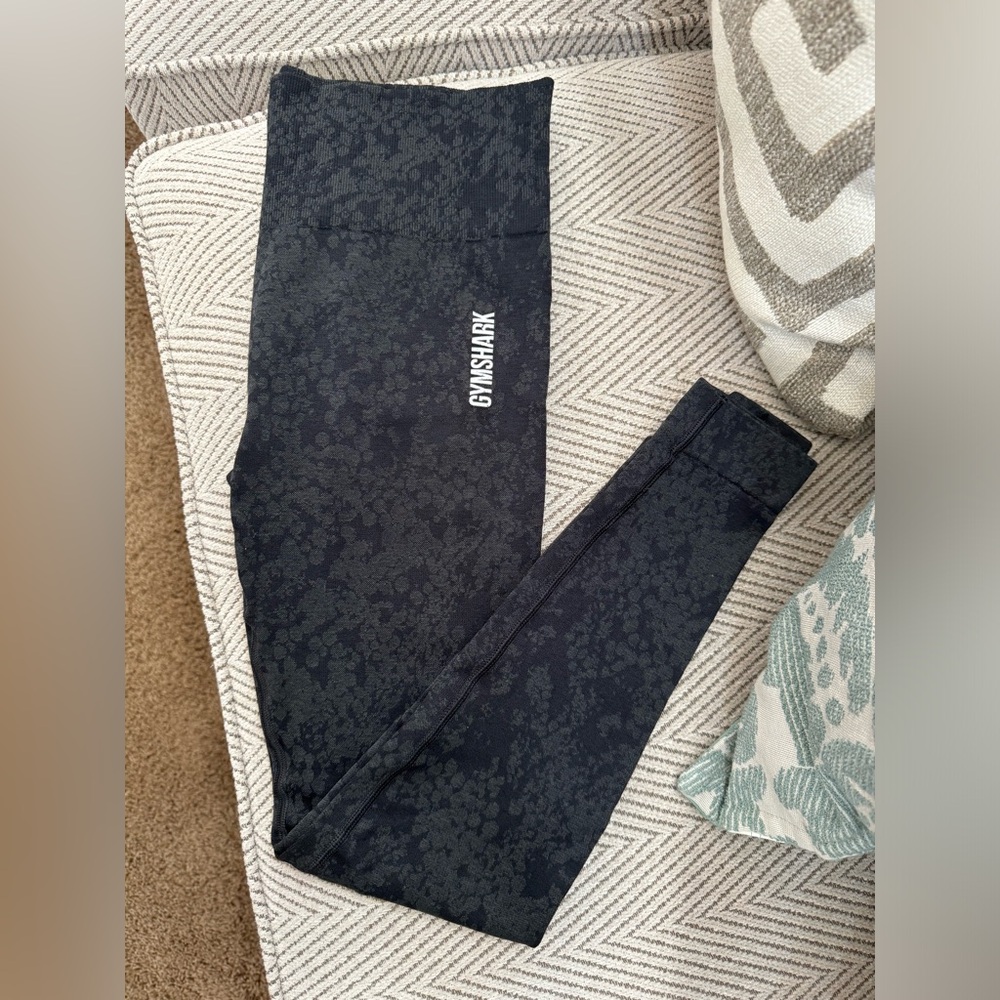 GymShark Size Medium Cinche Booty